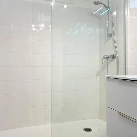 T2 Au Cœur De La Favière, Terrasse, Parking, à 100m De La Et Des Commerces - Fr-1-251-460 Apartamento