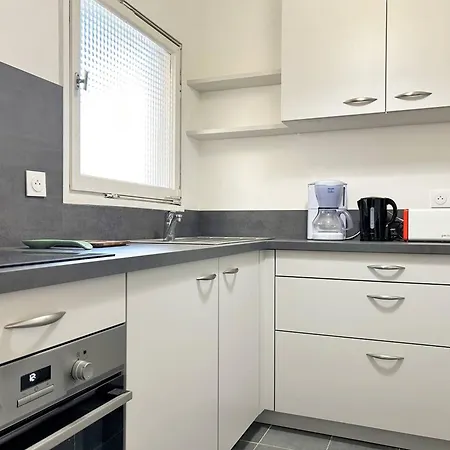 T2 Au Cœur De La Favière, Terrasse, Parking, à 100m De La Et Des Commerces - Fr-1-251-460